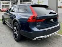 Heckansicht Volvo V90 Cross Country 2020 am 27.9.20 bei einem Volvo Händler in Thun.