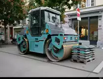 Hammtronic DC90Strassenwalze in einer Baustelle in der Stadt Biel am 21.09.2020
