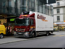 Mercedes Kühllaster in der Stadt Biel am 21.09.2020