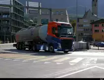 Volvo Sattelschlepper unterwegs in Schaan/FL am 30.09.2020