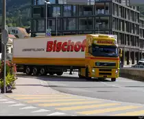 Volvo Sattelschlepper unterwegs in Schaan/FL am 30.09.2020