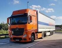 =MB Actros mit einem Sattelauflieger von FREISE aus Kalefeld, 09-2020