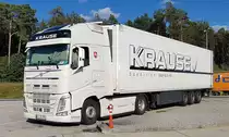 =Volvo 500-Sattelzug der Spedition KRAUSE rastet im August 2020 an der A 7