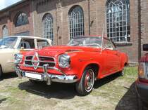 Borgward Isabella Coupe produziert in Serie von 1957 bis 1961. Carl. F.W. Borgward hatte ein solches Coupe auf Basis der bereits 1954 vorgestellten Isabella Limousine als Geschenk für seine Gattin modellieren lassen. Da dieses Coupe beim Publikum sehr viel Anklang fand, wurde es ab Februar 1957 in Serie produziert. Der abgelichtete Wagen entstammt dem Baujahr 1958
. Das Coupe war immer mit dem stärkeren Motor der Isabella TS ausgestattet. Dieser Vierzylinderreihenmotor leistet 75 PS aus einem Hubraum von 1493 cm³. Oldtimertreffen an der  Alten Dreherei  in Mülheim an der Ruhr im Juni 2016.
