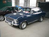 Opel Olympia, produziert im Werk Bochum von 1967 bis 1970. Beim Olympia handelt es sich um ein modifiziertes Coupe auf Basis des Kadett B. Dieses Coupe war 2- und 4-türig lieferbar. Es waren folgende Vierzylinderreihenmotoren lieferbar: 1078 cm³ mit 55 PS, 1078 cm³ mit 60 PS, 1698 cm³ mit 75 PS und als Spitzenmotorisierung der 1.897 cm³ Motor aus dem Rekord mit 90 PS. Oldtimertreffen an der  Alten Dreherei  in Mülheim an der Ruhr im Juni 2016.