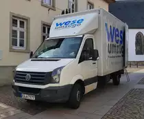 =VW Crafter von Umzüge-WESE steht im September 2020 in Hünfeld zur Beladung