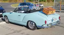 =Karmann Ghia steht auf einem Parkplatz in Petersberg, 10-2020