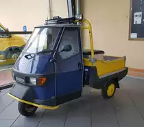 =Ape steht bei einem Lebensmittelhändler in Künzell, 09-2020