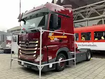 MB Actros Zugmaschiene von Galliker am 5.11.20 bei der Sonderausstellung Logistik erleben im Verkehrshaus Luzern.
