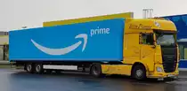 =DAF  Rennschnecke  mit einem Sattelauflieger von AMAZON PRIME, 09-2020