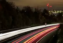 BAB 831 Blickrichtung Stuttgart am 30.10.2020. In wenigen hundert Metern wird sie in die B14 übergehen. Die Aufnahme entstand von der Überführung Katzenbachstraße. Im Hintergrund rechts ist die Universität Stuttgart zu sehen. 