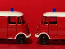   Face to Face Mercedes Benz L 319 (Schuco 1:87) Tablefotografie eines alten Spielzeugautos.Aufnahme am 6.11.2020