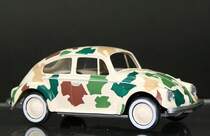 VW 1300, Kfer - Mastab 1:40
Hersteller: Wiking Modellbau GmbH & Co. KG, Ldenscheid.
Limitierte Auflage: 1.000 Stck.
Tarnflecklackierung in beige, braun, grasgrn und dunkelgrn. 