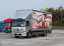 =MB Atego der Firma ISEL steht auf einem Rastplatz an der A 7 im November 2020