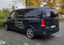 =MB V 220d vom Restaurant OLYMPIA steht im November 2020 in Hünfeld