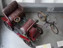 Beim Adler 4,5 PS Vis-á-Vis handelt es sich um das zweite Modell dieses Herstellers. (Verkehrszentrum des Deutschen Museums München, August 2020)