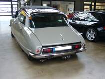 Heckansicht einer Citroen DS Classic Remise Düsseldorf am 26.11.2020.