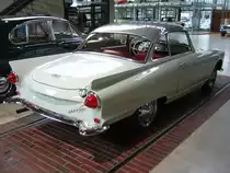 Profilansicht eines DKW Auto Union 1000 Sp, gebaut von 1958 bis 1965. Der sportliche Zweisitzer mit der Karosserie im Stil des damaligen Ford Thunderbird wurde 1957 auf der Frankfurter Automobil-Ausstellung vorgestellt. Es wurden ziemlich genau 5000 Coupes produziert. Der Dreizylinderzweitaktmotor leistet 55 PS aus 980 cm³ Hubraum. Classic Remise Düsseldorf am 26.11.2020.