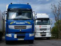 Blau und Wei�, zwei sch�ne Renault 450DXI mit Euro 5 warten auf den n�chsten Einsatz.