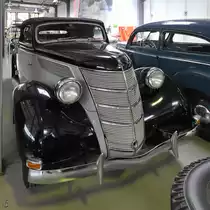 Ein Ford V8 Cabriolet Spezial von 1930, so gesehen Mitte August 2020 im Verkehrszentrum des Deutschen Museums in München zu sehen.