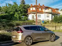 Renault Grand Scenic Mk4, gesehen in Juni, 2020.