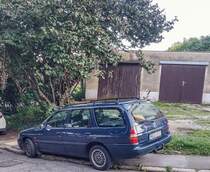 Rückansicht: Ford Escort Mk5 (oder Mk6??), gesehen in Juni, 2020.