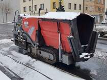 =Wirtgen Super 800 vom Bauunternehmen KÜLLMER steht im Dezember 2020 in Fulda