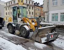 =Liebherr-Radlader vom Bauunternehmen KÜLLMER steht im Dezember 2020 in Fulda