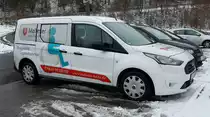 =Ford Tourneo Connect der Malteser steht im Dezember 2020 in Petersberg