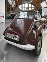 Eine BMW Isetta 250 aus dem Jahr 1957. (Verkehrszentrum des Deutschen Museums München, August 2020)