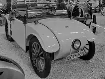 Ein Hanomag 2/10PS  Kommissbrot  aus dem Jahr 1926, so gesehen im Dezember 2014 im Auto- und Technikmuseum Sinsheim.