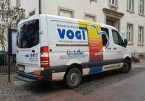 =MB Sprinter vom Malerbetrieb Vogt steht im Dezember 2020 an einer Baustelle in Hünfeld