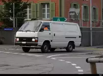 Toyota Hiace 2450 D Kastenwagen unterwegs in Münchenbuchsee am 18.12.2020