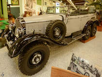 Vom Mercedes-Benz G4 existieren weltweit nur noch vier Exemplare. (Auto- und Technikmuseum Sinsheim, Dezember 2014) 