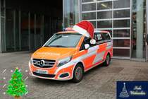 Mit diesem Foto möchte ich euch allen Frohe Weihnachten Wünschen. Hier zu sehen BF Frankfurt am Main Mercedes Benz V-Klasse ELW B-Dienst am 30.10.20