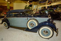 Ein Mercedes-Benz 320 Cabrio aus dem Jahr 1939 steht im Auto- und Technikmuseum Sinsheim. (Dezember 2014)