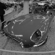 Ein Jaguar E-Roadster aus dem Jahr 1963. (Auto- und Technikmuseum Sinsheim, Dezember 2014)