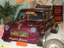 Dieser Dragster Mini Cooper  Angie´s Lover  steht im Auto- und Technikmuseum Sinsheim. (Dezember 2014)