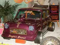 Dieser Dragster Mini Cooper  Angie´s Lover  steht im Auto- und Technikmuseum Sinsheim. (Dezember 2014)