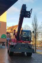 =Magni-Teleskoplader RTH 5.21 steht im Dezember 2020 in Hünfeld