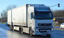 Polnischer Sattelzug mit VOLVO FH 460 EEV Zugmaschine am 30.12.20 Berlin Marzahn.