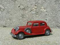 Wiking Mercedes 260D fotografiert am 13-04-2009.