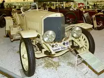 Ein Mercedes 22/50, Baujahr 1914 kann im Auto- und Technikmuseum Sinsheim bewundert werden. (Dezember 2014)