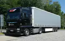 =MAN TGX-Sattelzug von KLV rastet im Juli 2020 an der A 7