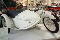 Eine 1924 gebaute Mars 1000 mit Beiwagen von Peka war Mitte Mai 2014 im Technik-Museum Speyer ausgestellt. 