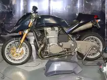 Im Technik-Museum Speyer war Mitte Mai 2014 diese Münch Mammut 2000 ausgestellt. (Mai 2014)