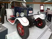 Ein Lanz Verkehrsbulldog von 1940 ist Teil der Ausstellung im Technik-Museum Speyer. (Mai 2014)