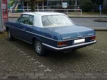 Heckansicht eines Mercedes Benz W114 280CE Automatic. Essen-Kettwig am 14.01.2021.