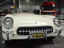 Dieser 1955 gebaute Chevrolet Corvette Roadster ist Teil der Ausstellung im Technik-Museum Speyer. (Mai 2014)