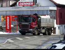 Scania G 440 Kipper mit Schnee Beladen unterwegs in Tramelan am 20.01.2021